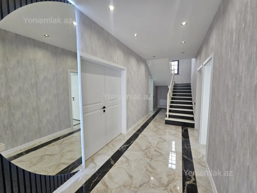 Satılır 5 otaqlı həyət evi 200 m²