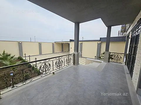 Satılır 5 otaqlı həyət evi 200 m²