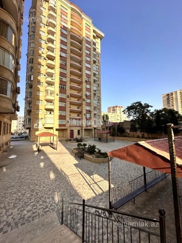 Satılır 4 otaqlı yeni tikili 170 m²