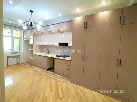 Satılır 4 otaqlı yeni tikili 170 m²