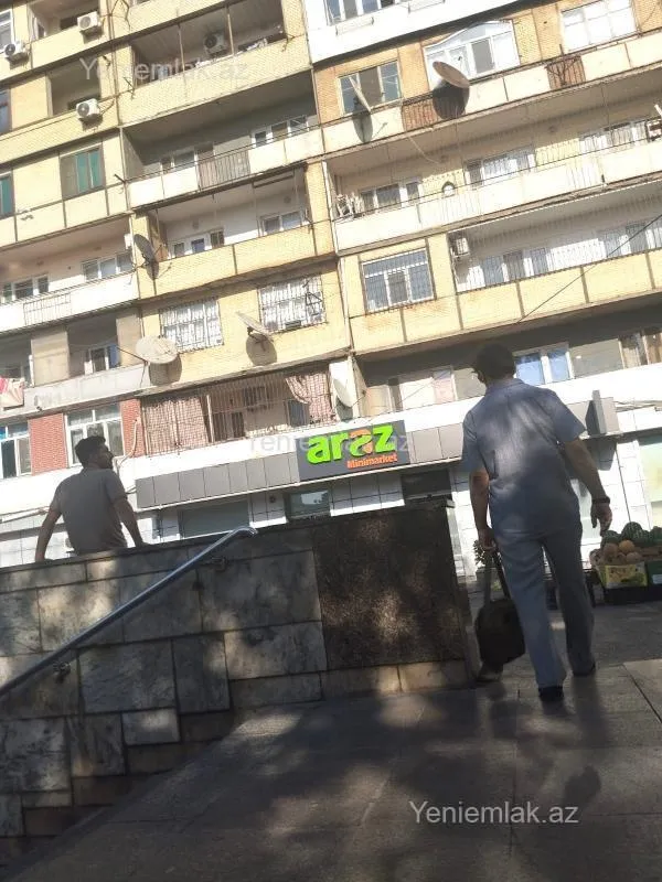 Satılır 3 otaqlı köhnə tikili 77 m²