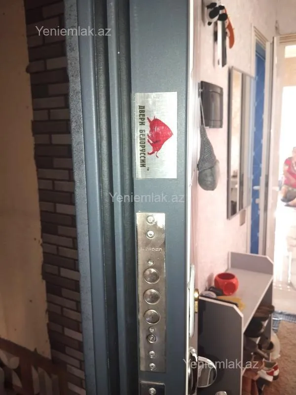 Satılır 3 otaqlı köhnə tikili 77 m²