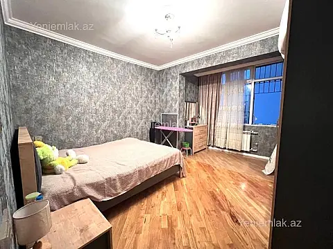 Satılır 3 otaqlı köhnə tikili 77 m²