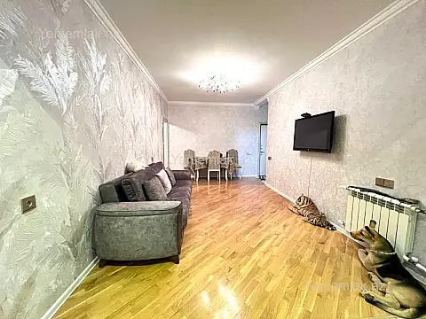 Satılır 3 otaqlı köhnə tikili 77 m²