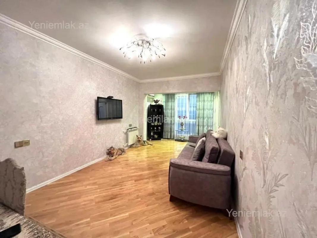 Satılır 3 otaqlı köhnə tikili 77 m²