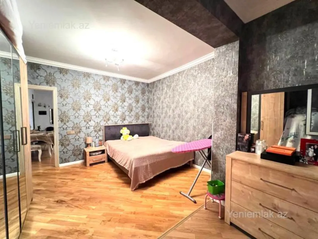 Satılır 3 otaqlı köhnə tikili 77 m²
