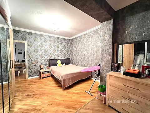 Satılır 3 otaqlı köhnə tikili 77 m²
