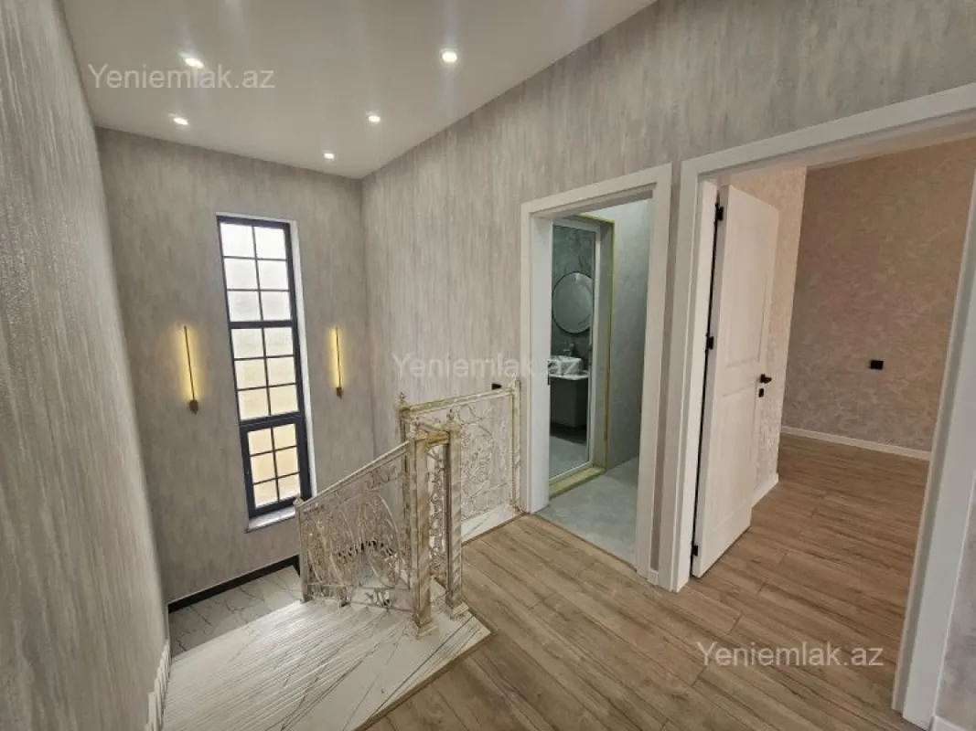 Satılır 5 otaqlı həyət evi 200 m²