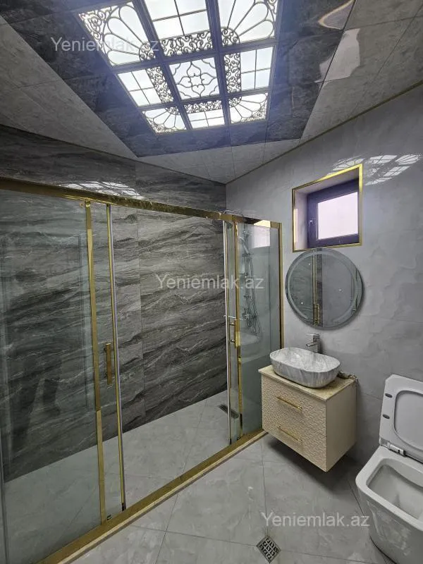 Satılır 5 otaqlı həyət evi 200 m²