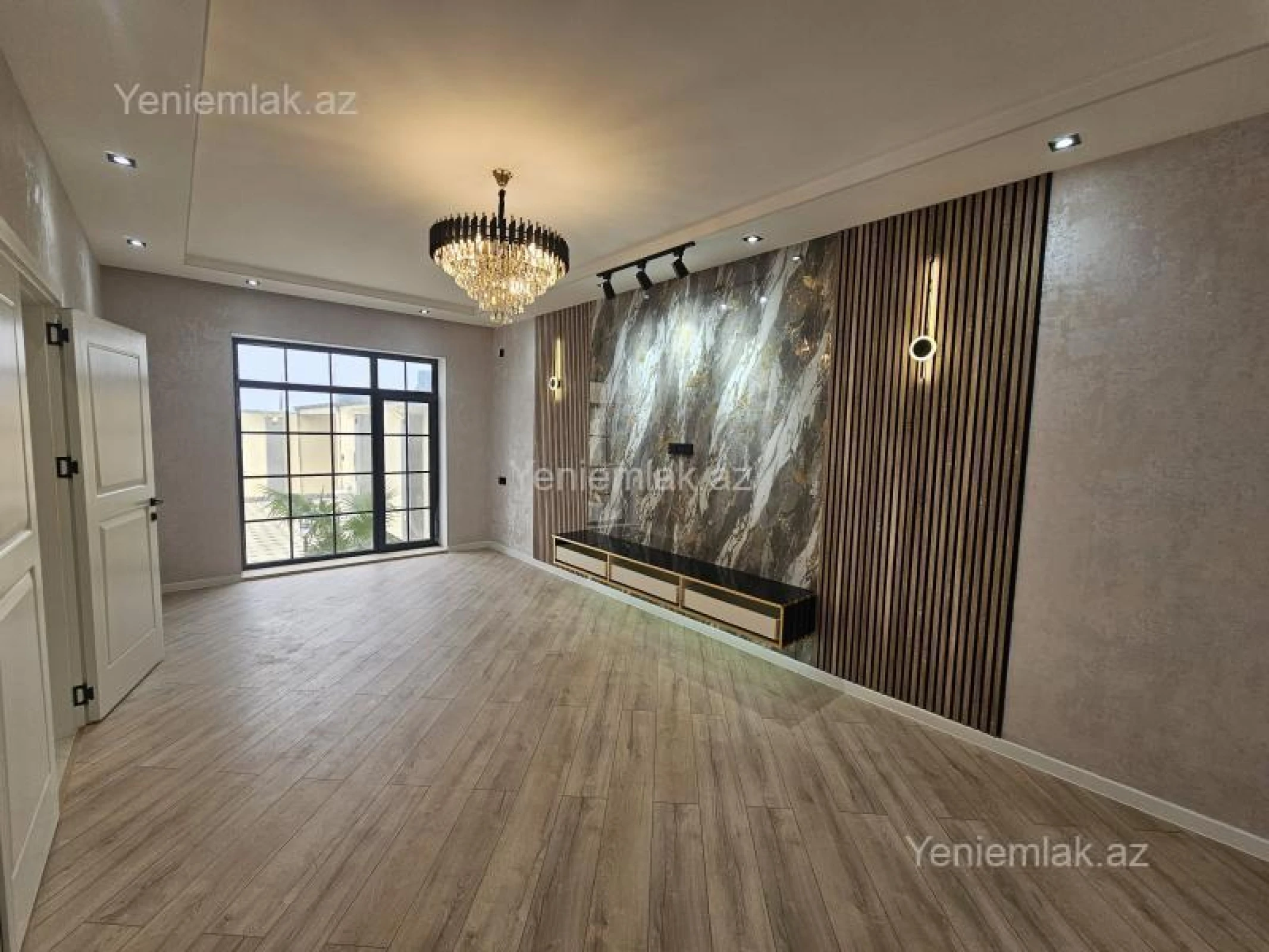 Satılır 5 otaqlı həyət evi 200 m²