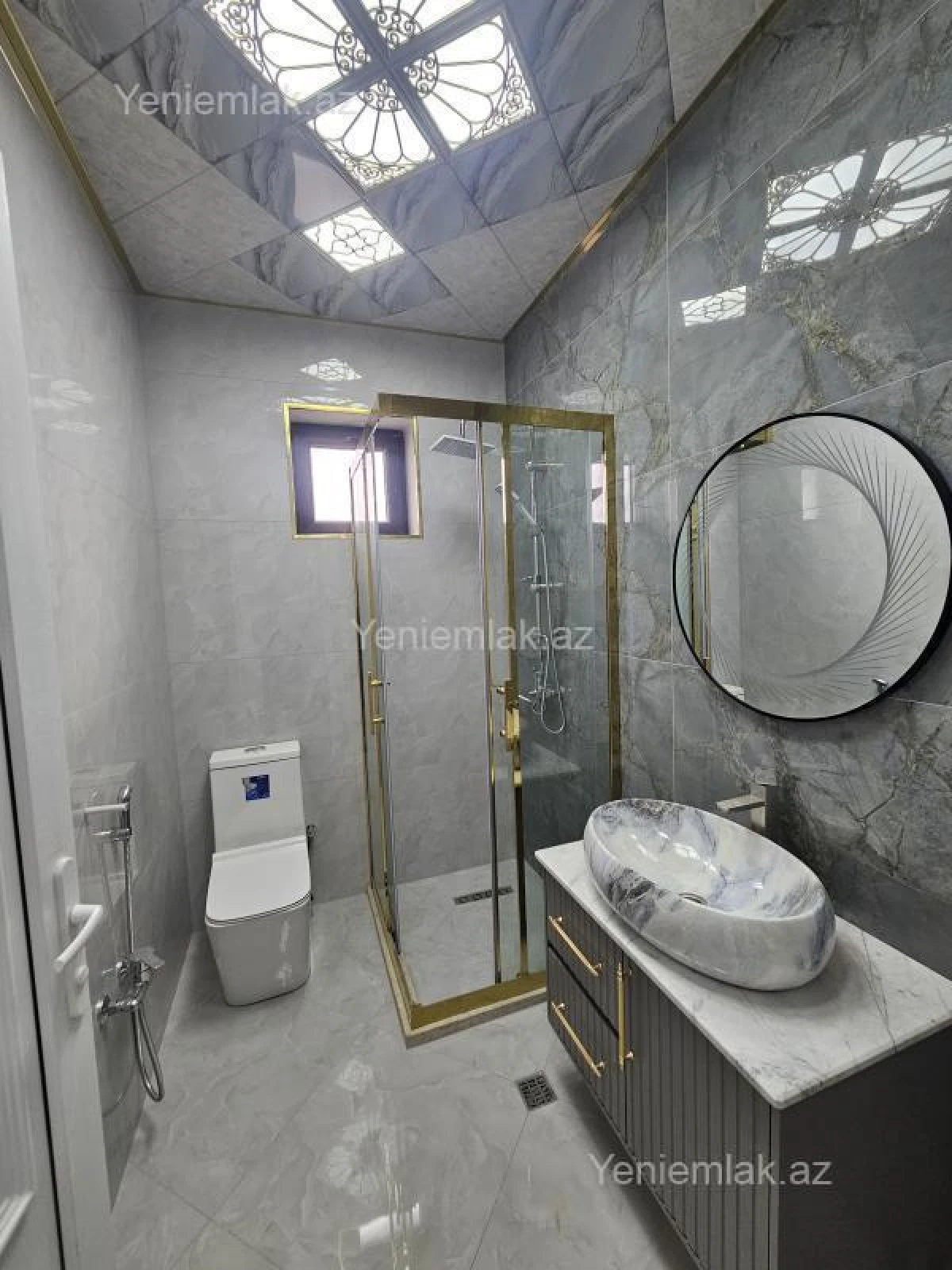 Satılır 5 otaqlı həyət evi 200 m²