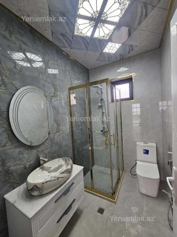 Satılır 5 otaqlı həyət evi 200 m²