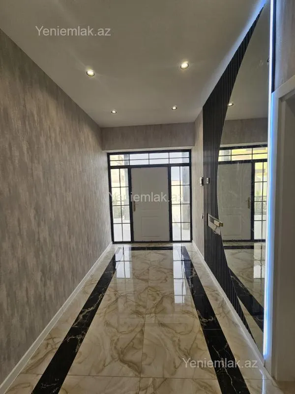 Satılır 5 otaqlı həyət evi 200 m²