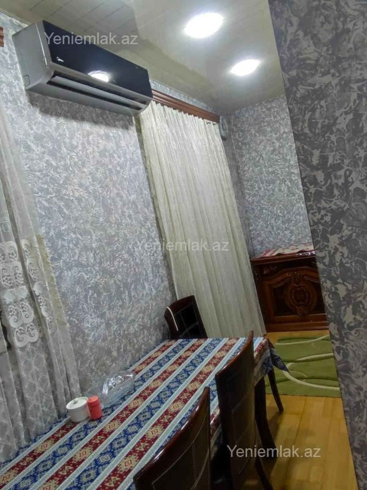 Satılır 2 otaqlı köhnə tikili 70 m²