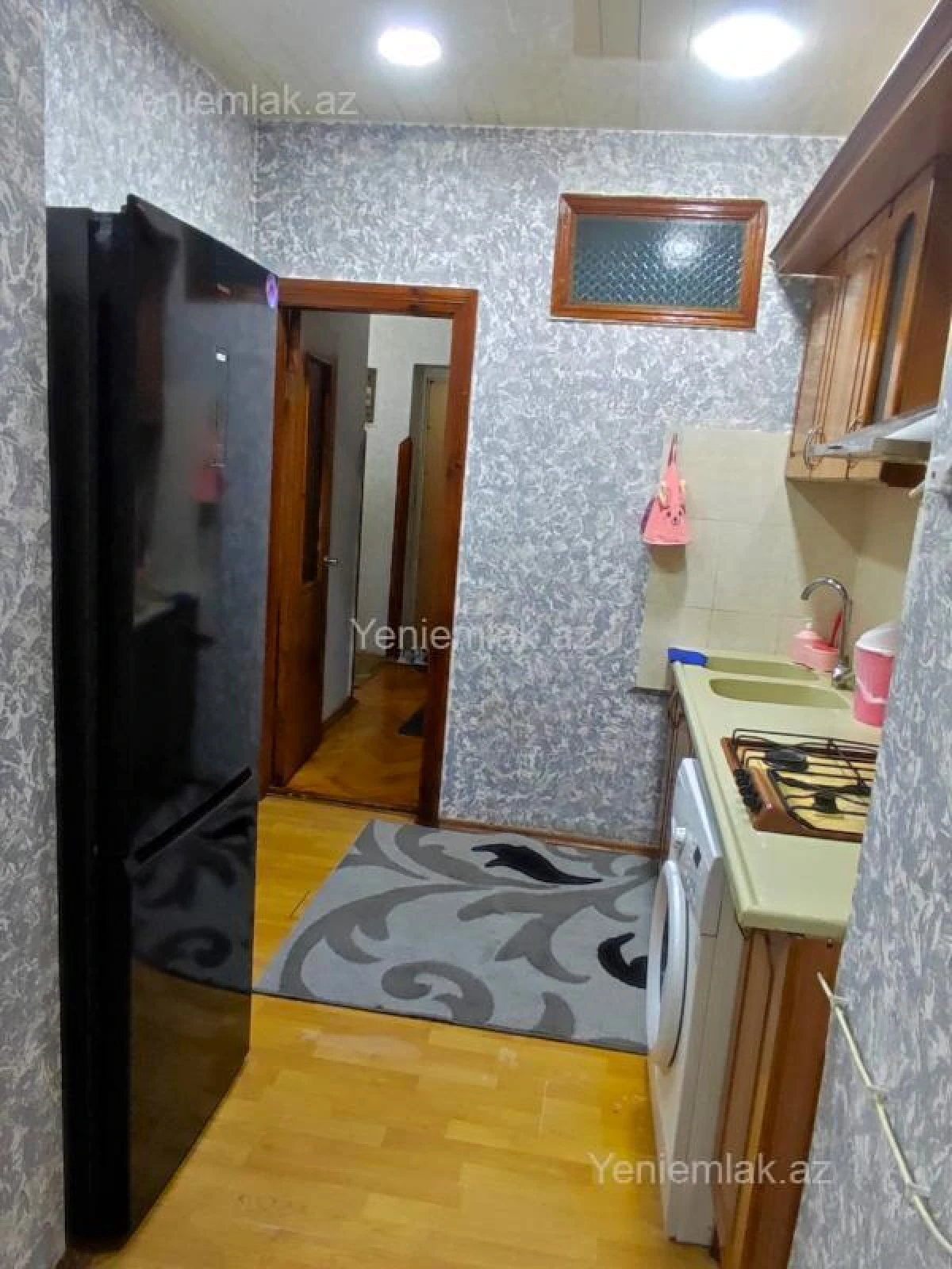 Satılır 2 otaqlı köhnə tikili 70 m²