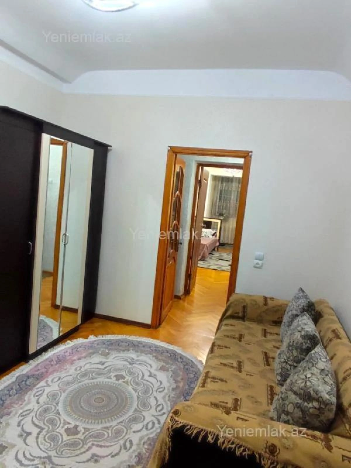 Satılır 2 otaqlı köhnə tikili 70 m²