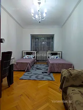 Satılır 2 otaqlı köhnə tikili 70 m²