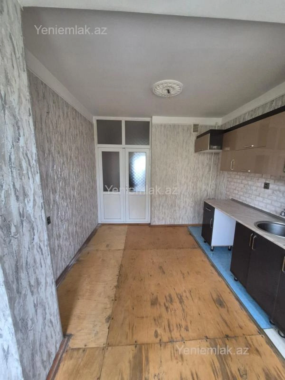 Satılır 3 otaqlı köhnə tikili 70 m²