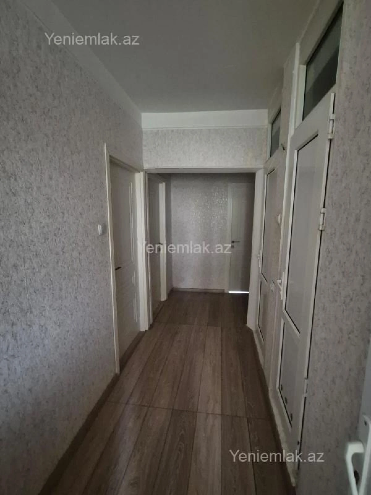 Satılır 3 otaqlı köhnə tikili 70 m²