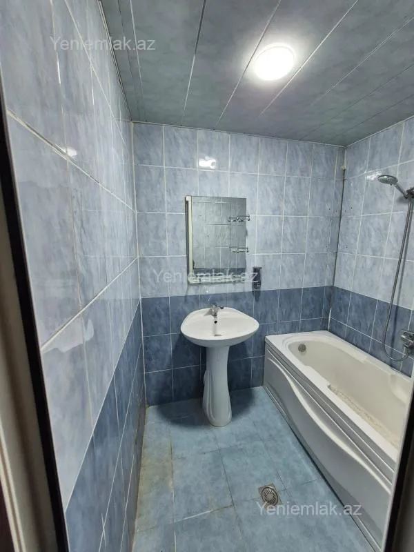Satılır 3 otaqlı köhnə tikili 70 m²