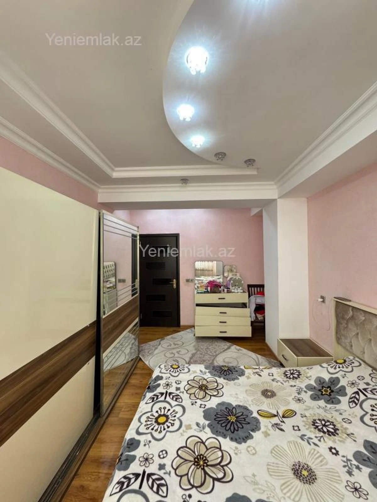 Satılır 3 otaqlı yeni tikili 114 m²