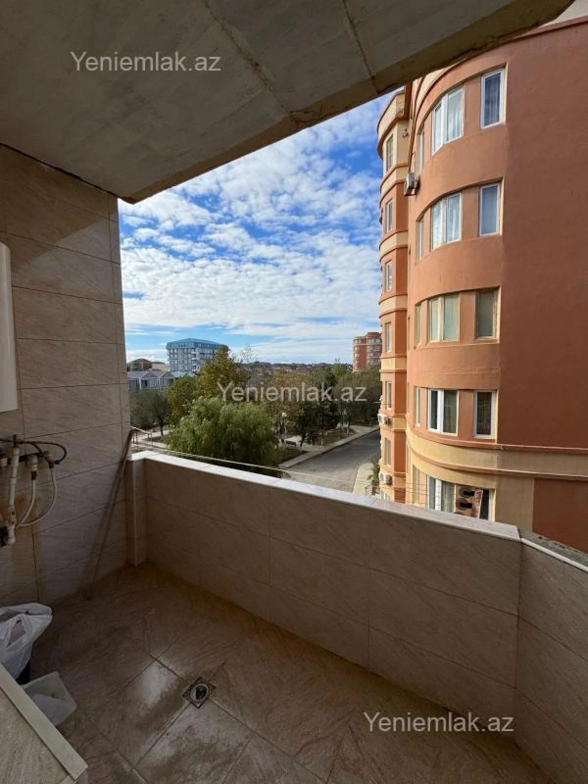 Satılır 3 otaqlı yeni tikili 114 m²