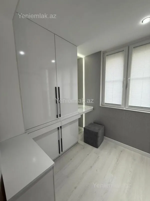 Satılır 1 otaqlı köhnə tikili 40 m²