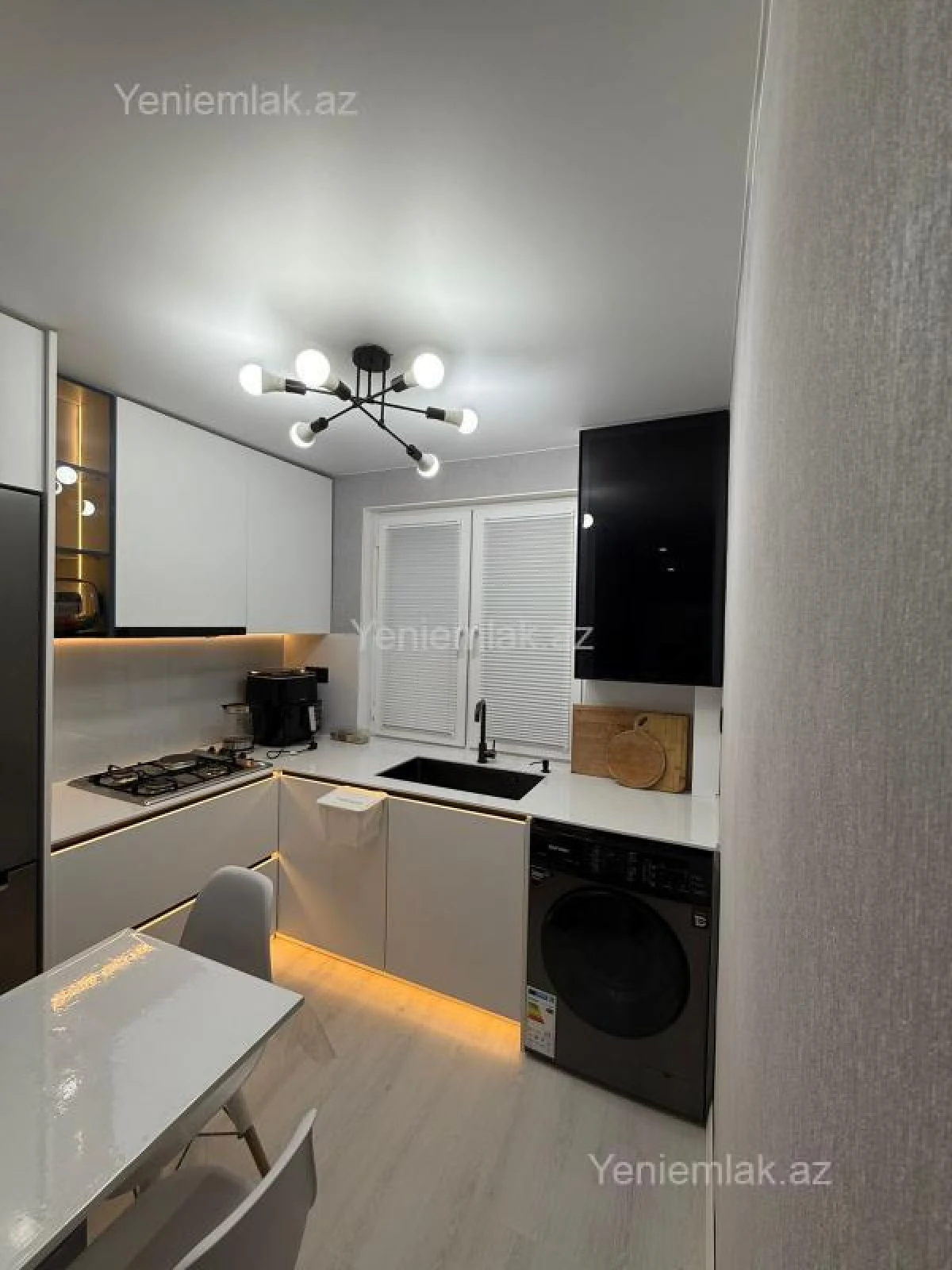 Satılır 1 otaqlı köhnə tikili 40 m²