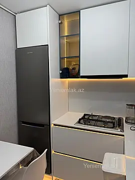 Satılır 1 otaqlı köhnə tikili 40 m²