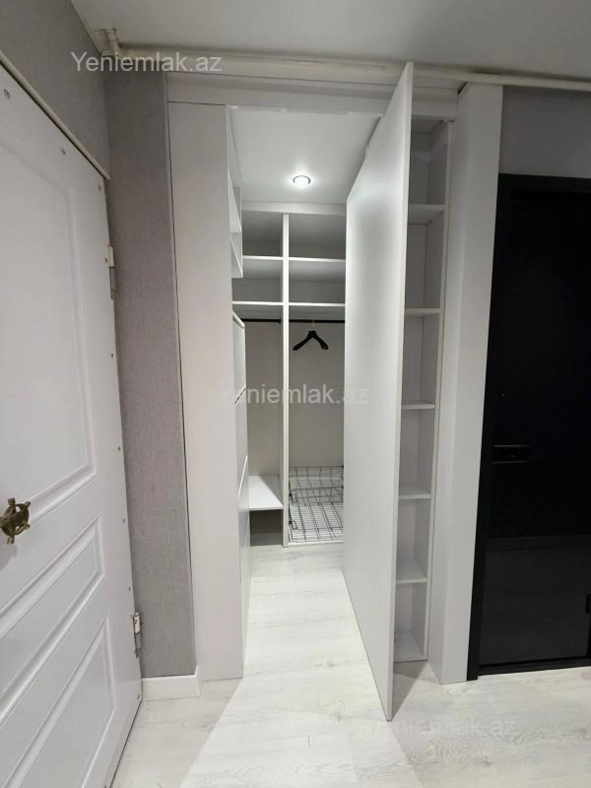 Satılır 1 otaqlı köhnə tikili 40 m²