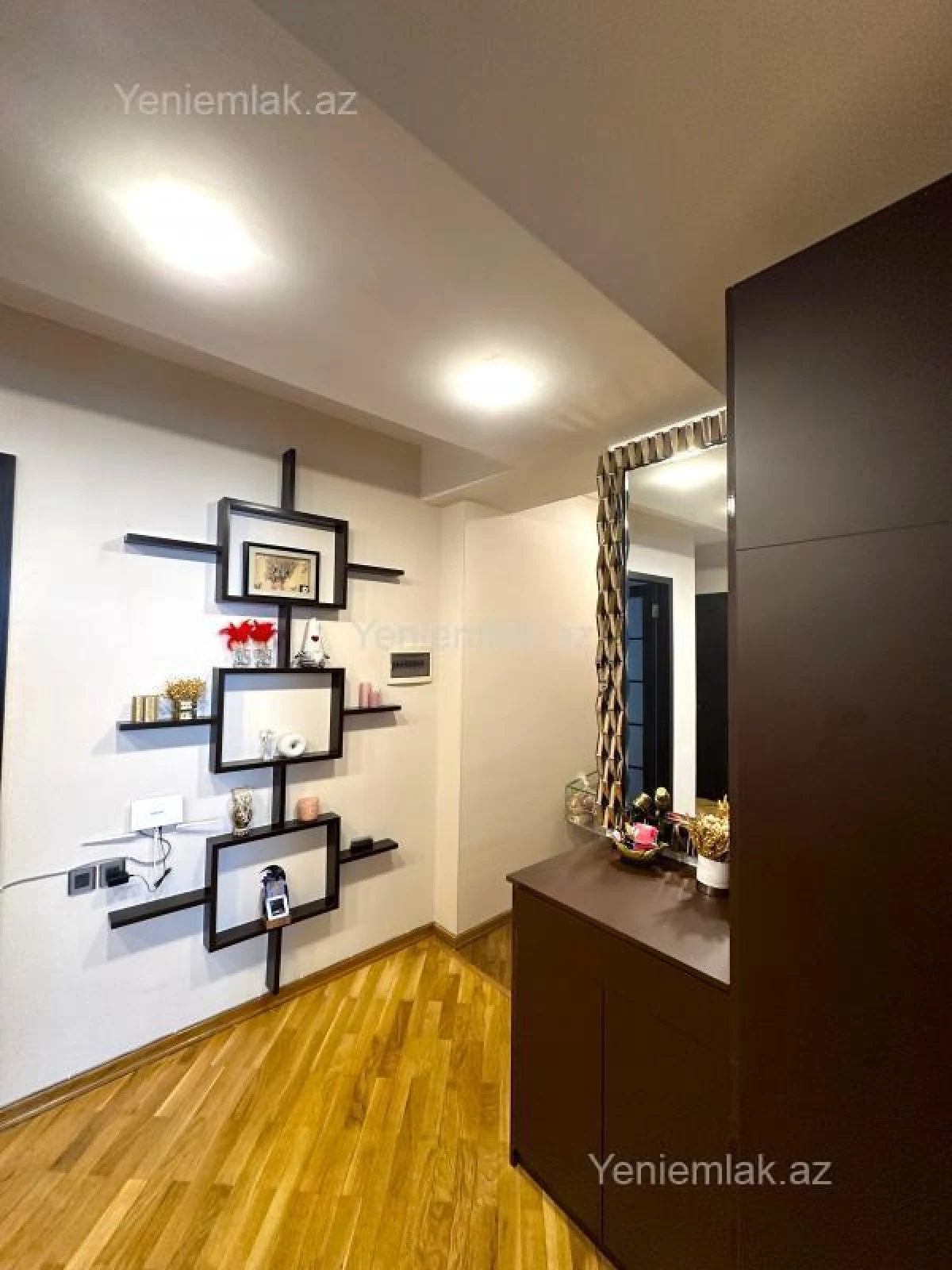 Satılır 3 otaqlı yeni tikili 127 m²