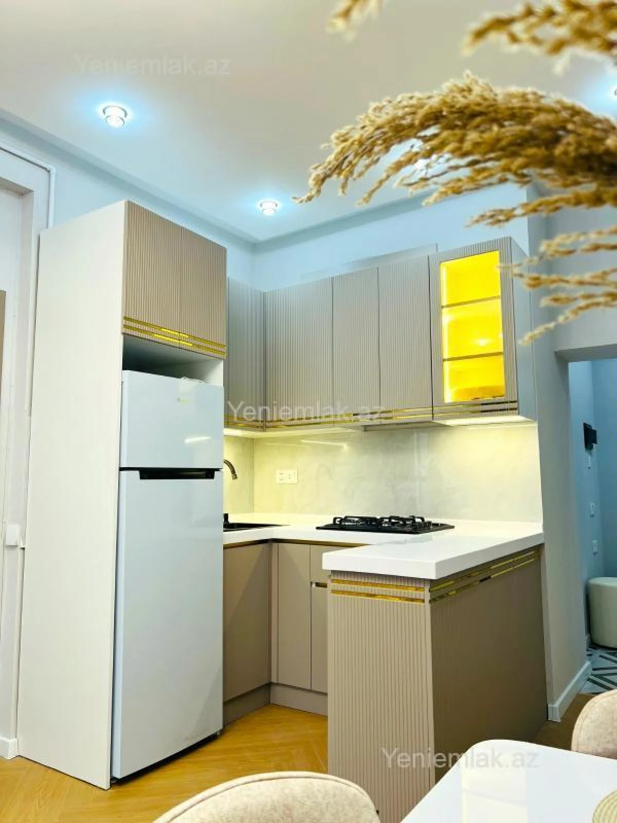 Satılır 2 otaqlı yeni tikili 60 m²