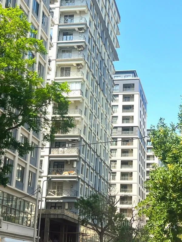 Satılır 2 otaqlı yeni tikili 60 m²
