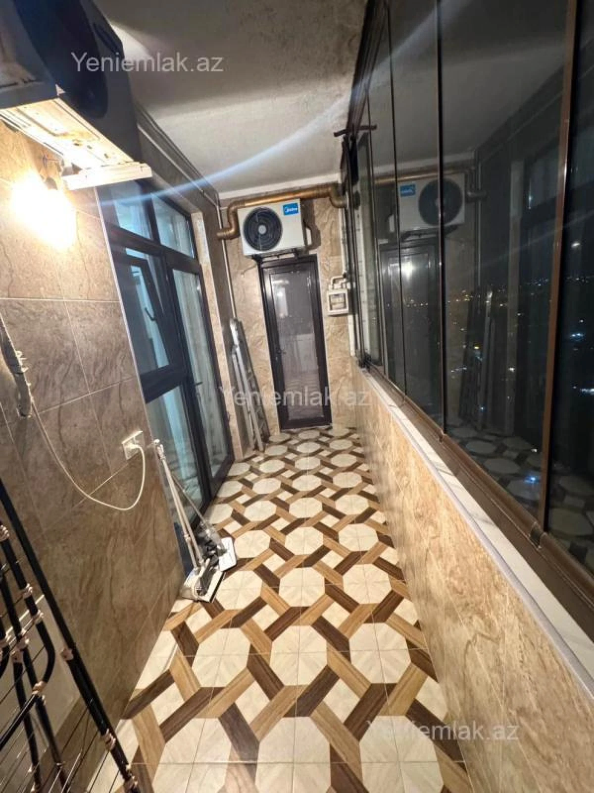 Satılır 4 otaqlı yeni tikili 140 m²