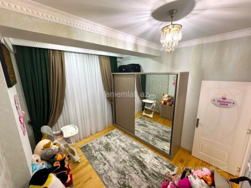 Satılır 4 otaqlı yeni tikili 140 m²