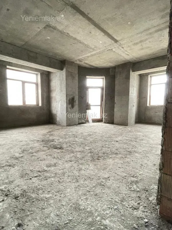 Satılır 3 otaqlı yeni tikili 120 m²