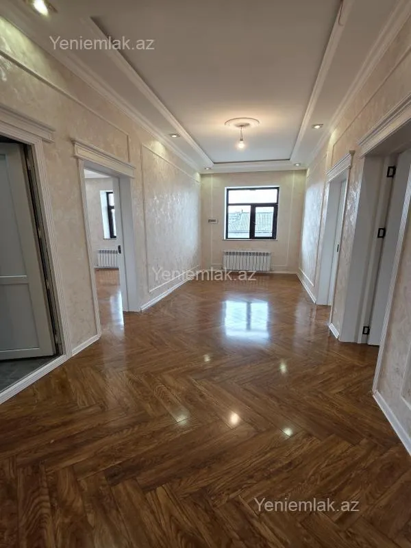 Satılır 6 otaqlı həyət evi 230 m²