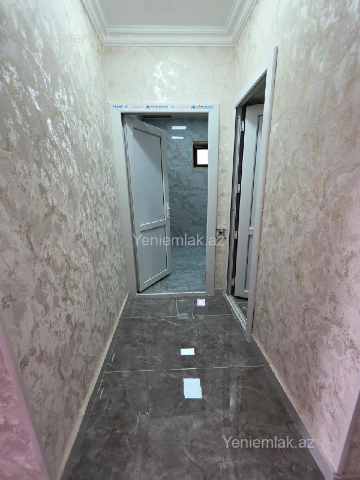 Satılır 6 otaqlı həyət evi 230 m²
