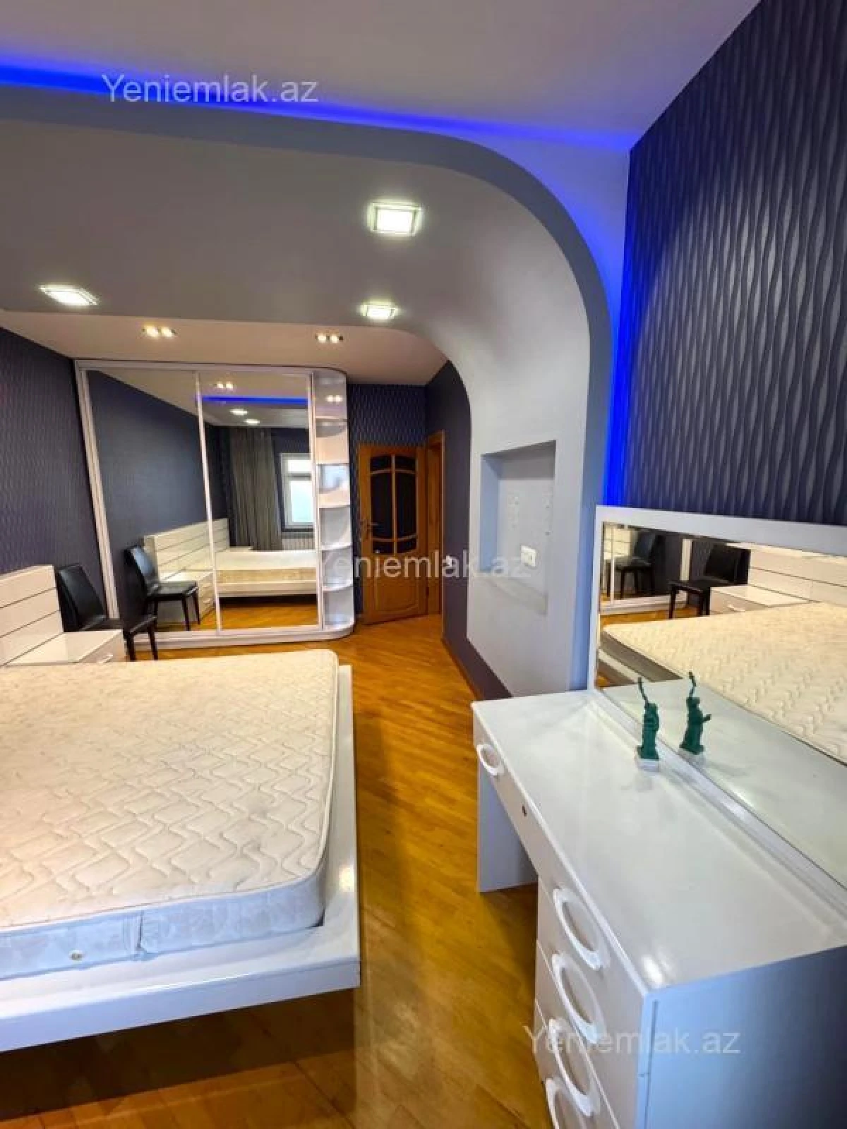 Satılır 4 otaqlı köhnə tikili 110 m²