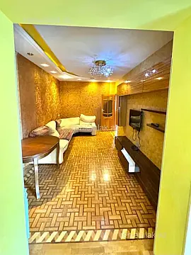 Satılır 4 otaqlı köhnə tikili 110 m²