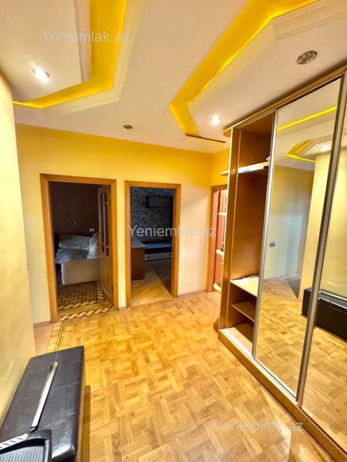 Satılır 4 otaqlı köhnə tikili 110 m²