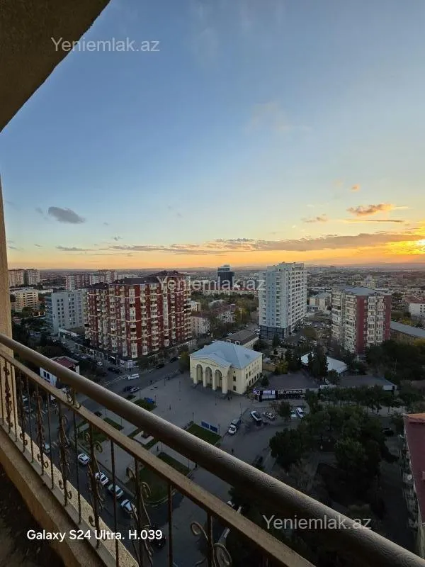 Satılır 3 otaqlı yeni tikili 136 m²