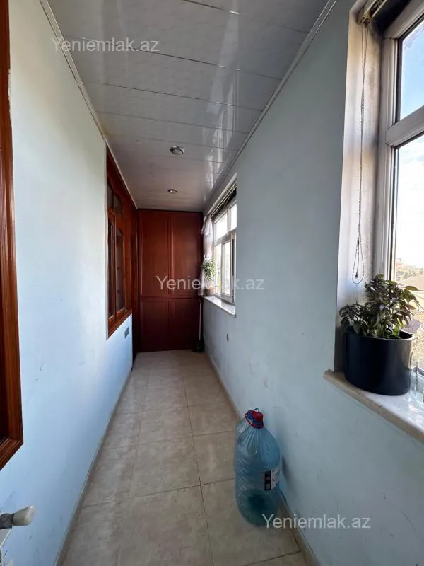 Satılır 3 otaqlı köhnə tikili 90 m²
