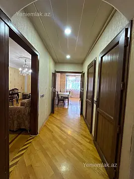 Satılır 3 otaqlı köhnə tikili 90 m²