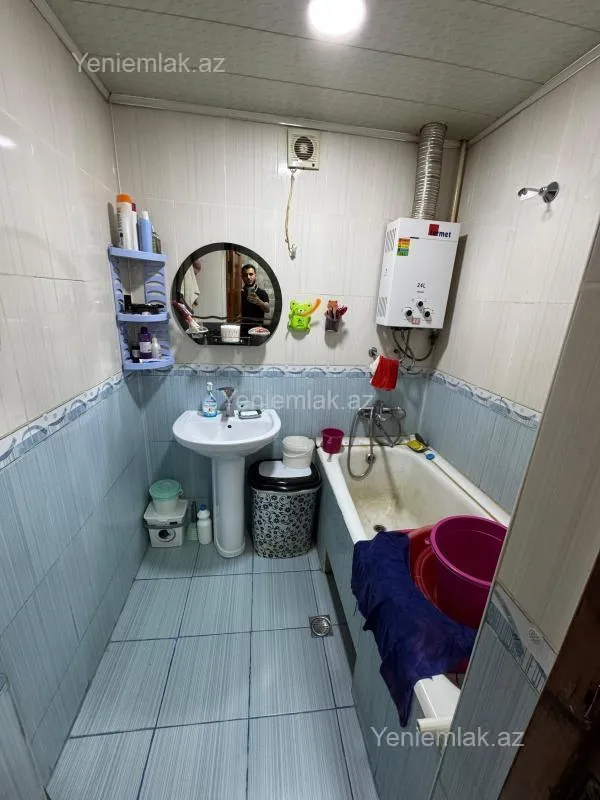 Satılır 4 otaqlı köhnə tikili 90 m²