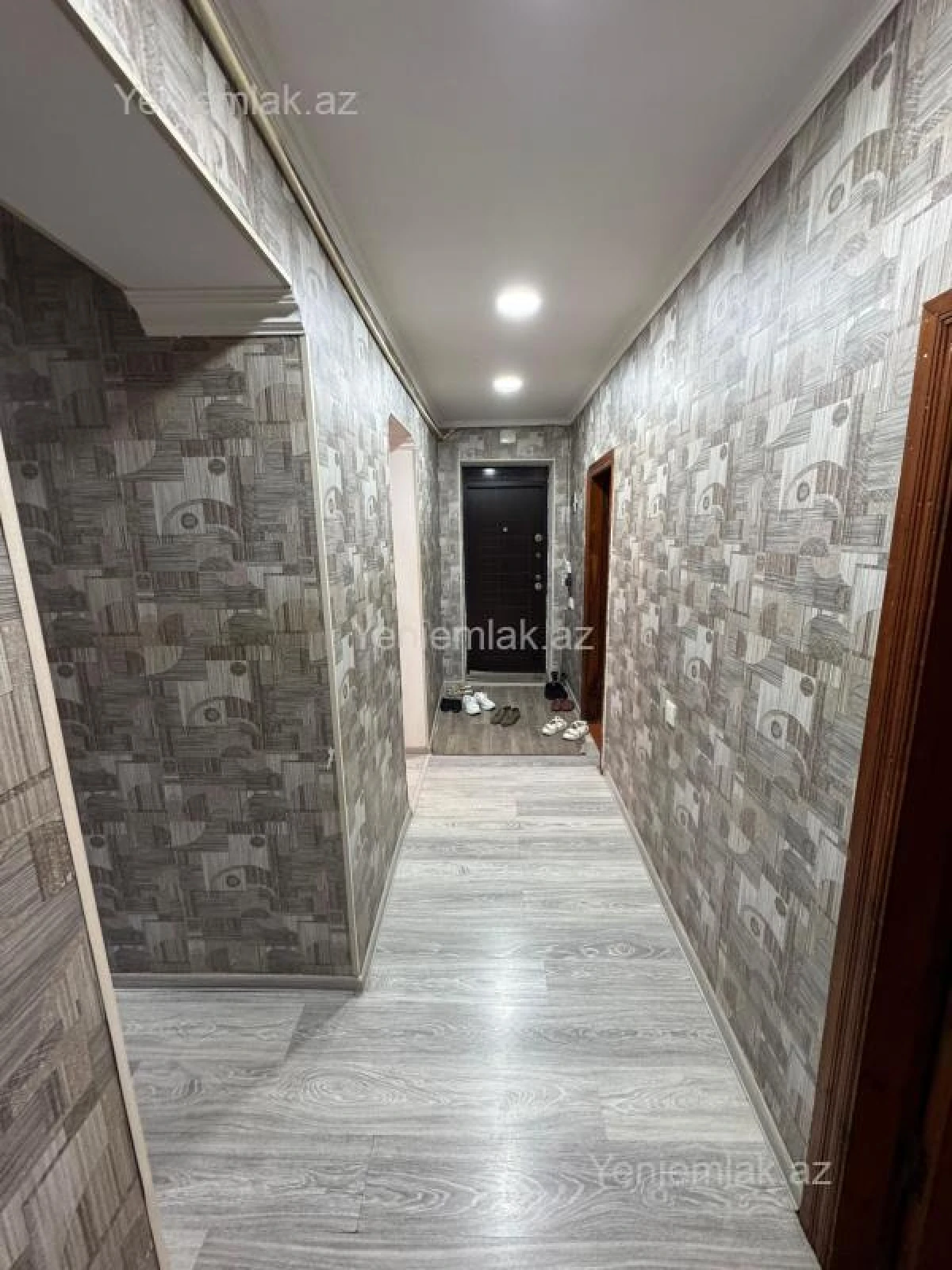 Satılır 4 otaqlı köhnə tikili 90 m²