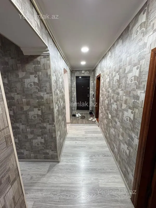 Satılır 4 otaqlı köhnə tikili 90 m²