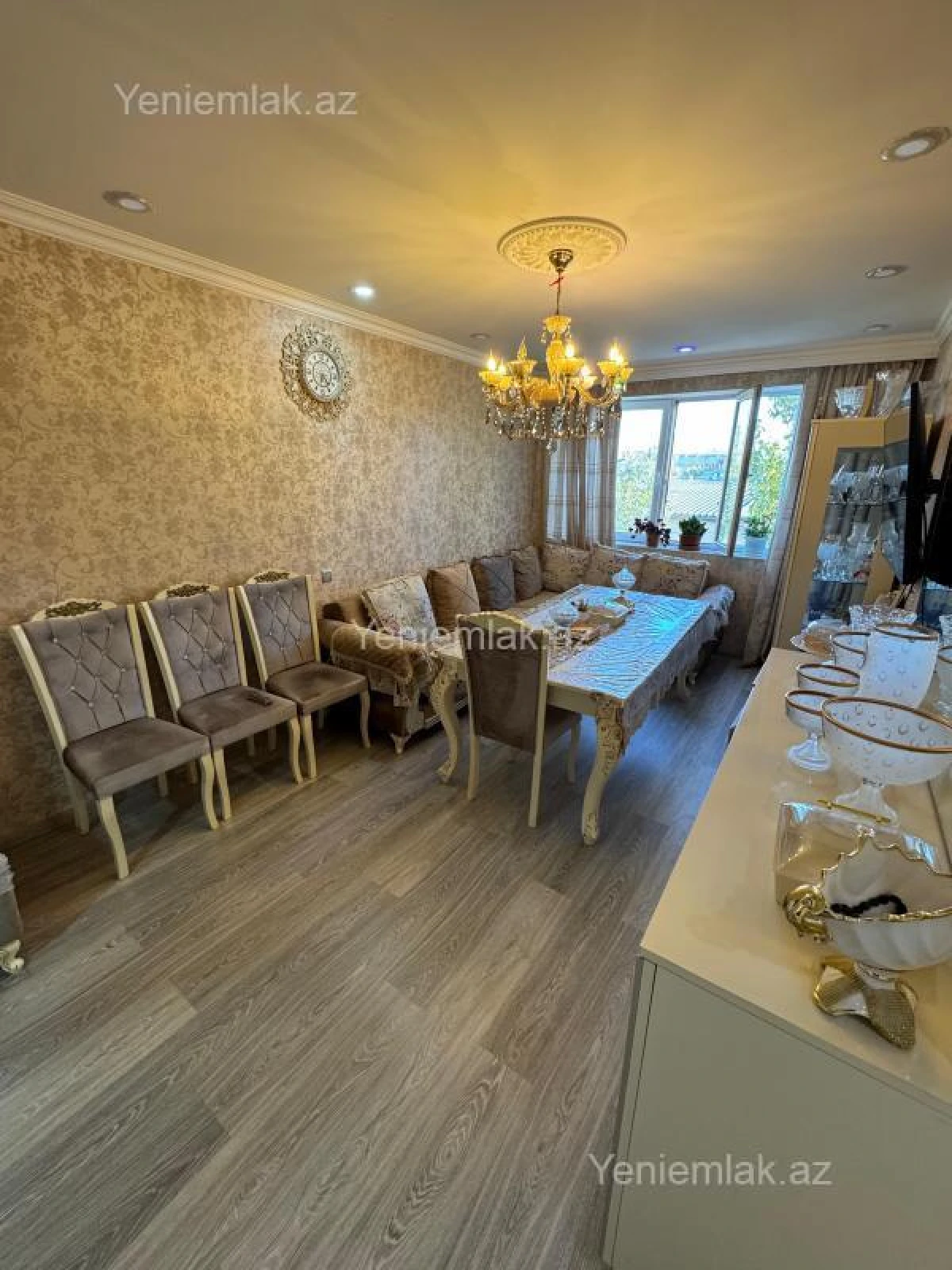 Satılır 4 otaqlı köhnə tikili 90 m²