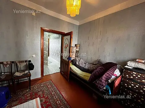 Satılır 4 otaqlı köhnə tikili 90 m²