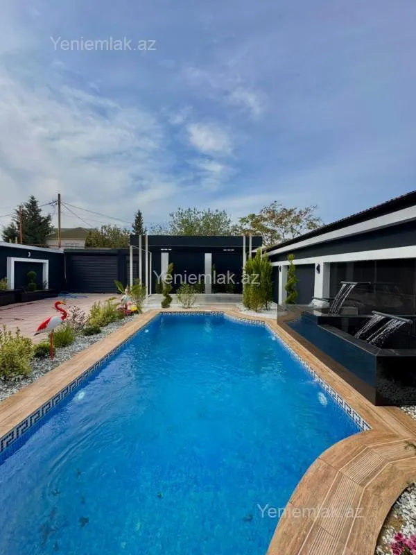 Satılır 5 otaqlı həyət evi 200 m²
